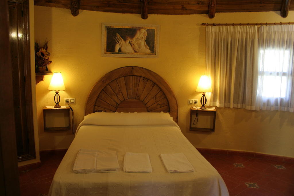 Complejo Rural Los Chozos Valle Del Херте Номер фото